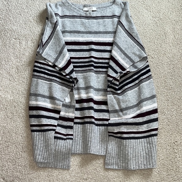 Loft Poncho - Picture 6 of 6